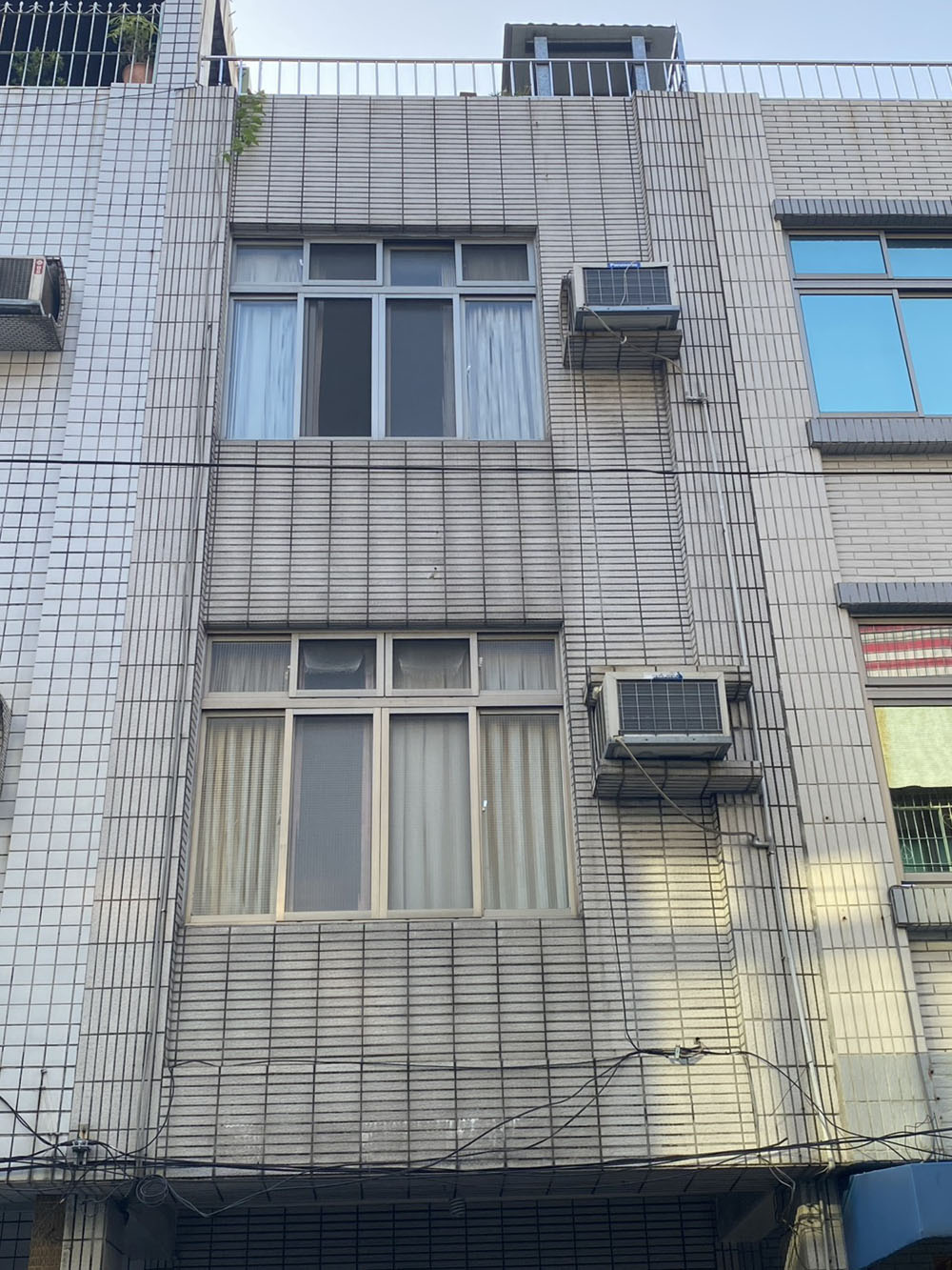 高雄外牆更換金屬壁板